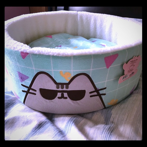 Pusheen Other - Pusheen Cuddler Pet Bed